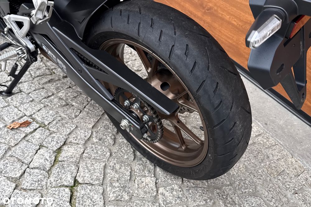 Honda CB - 30