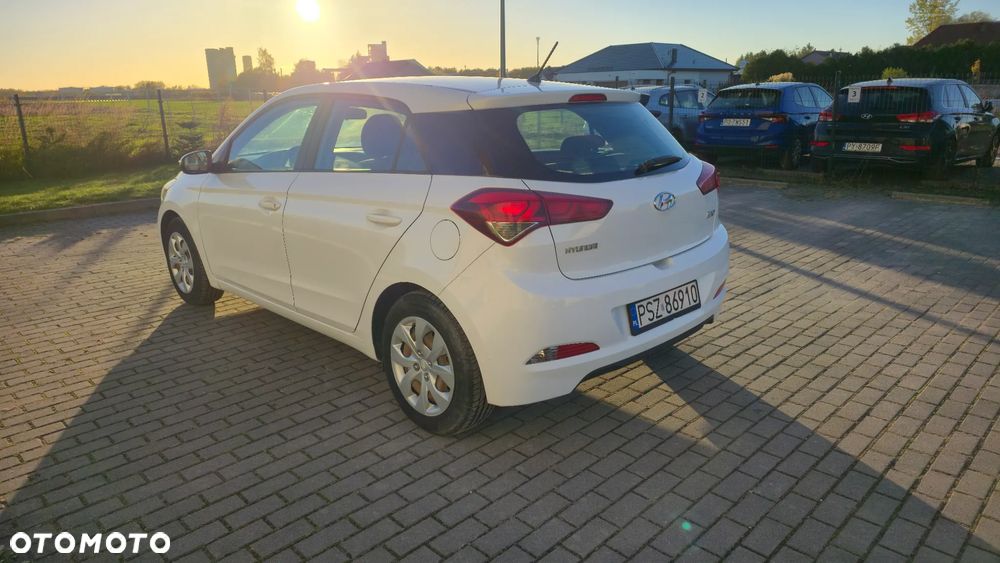Hyundai I20 2017 photo 4