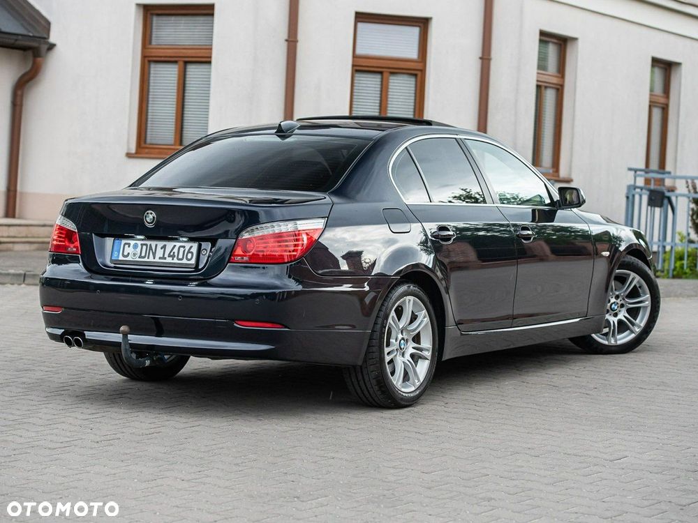 BMW Seria 5 523i Edition Sport - 17