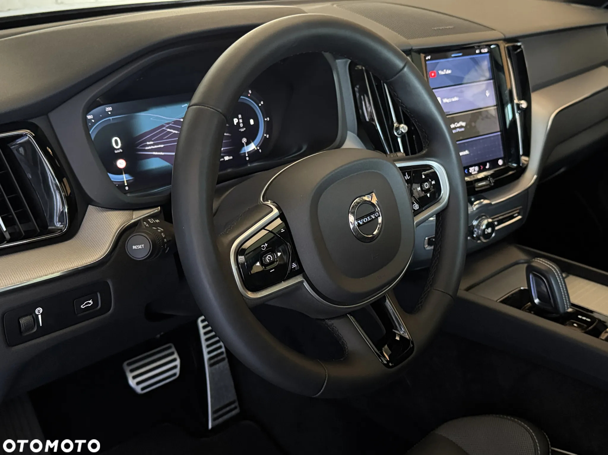 Volvo XC 60 B4 D Plus Dark - 15