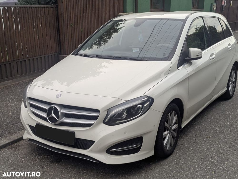 Mercedes-Benz B 180 - 1