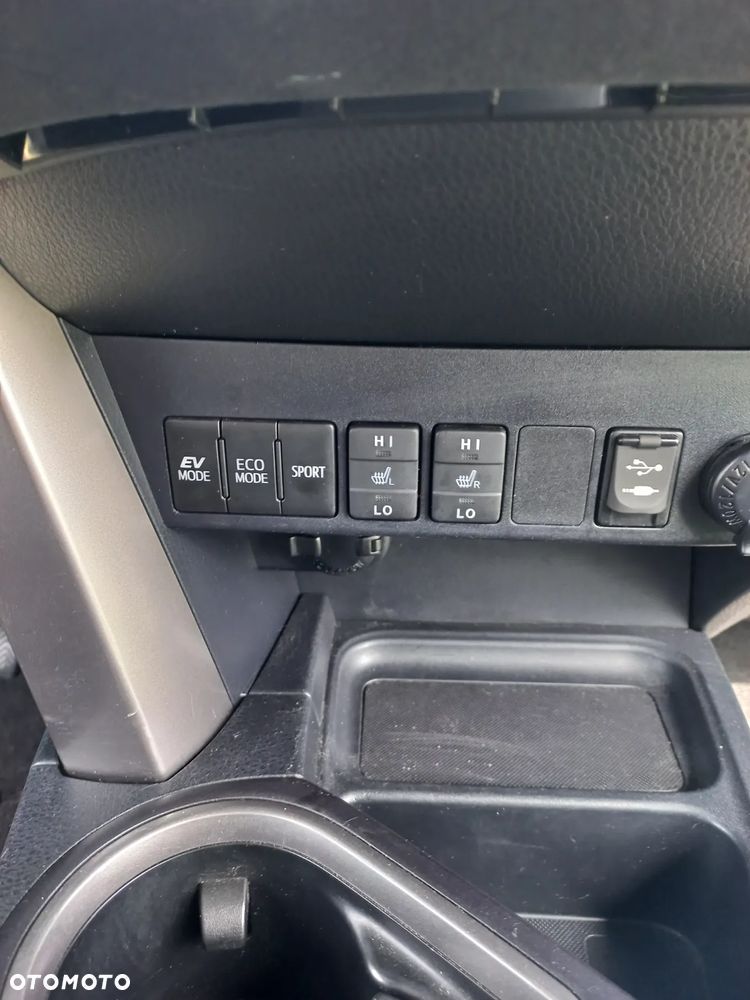 Toyota RAV4 - 12