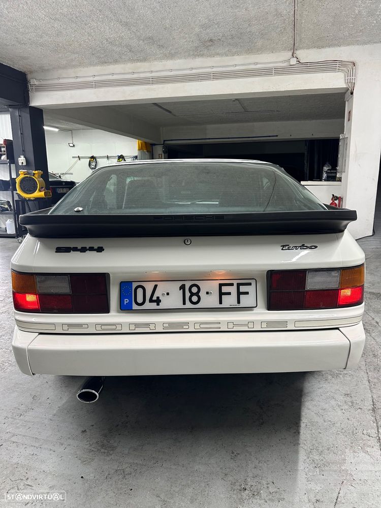 Porsche 944 Standard - 4