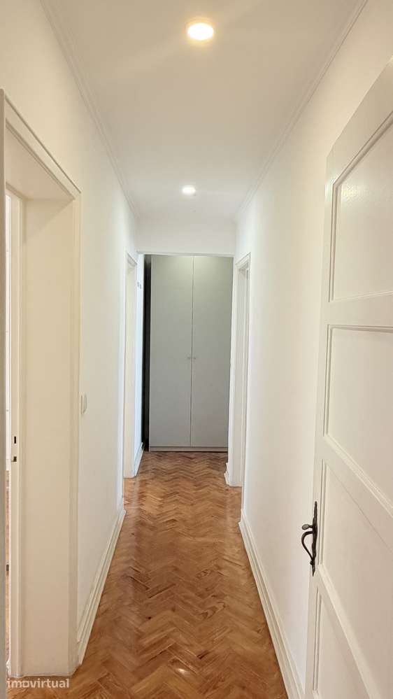 T3 remodelado com varanda na Av. João Crisóstomo — Avenidas Novas - Grande imagem: 4/15