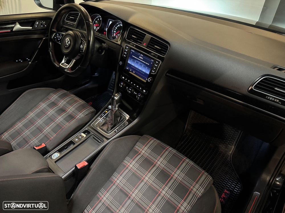 VW Golf GTI Performance BlueMotion DSG - 31