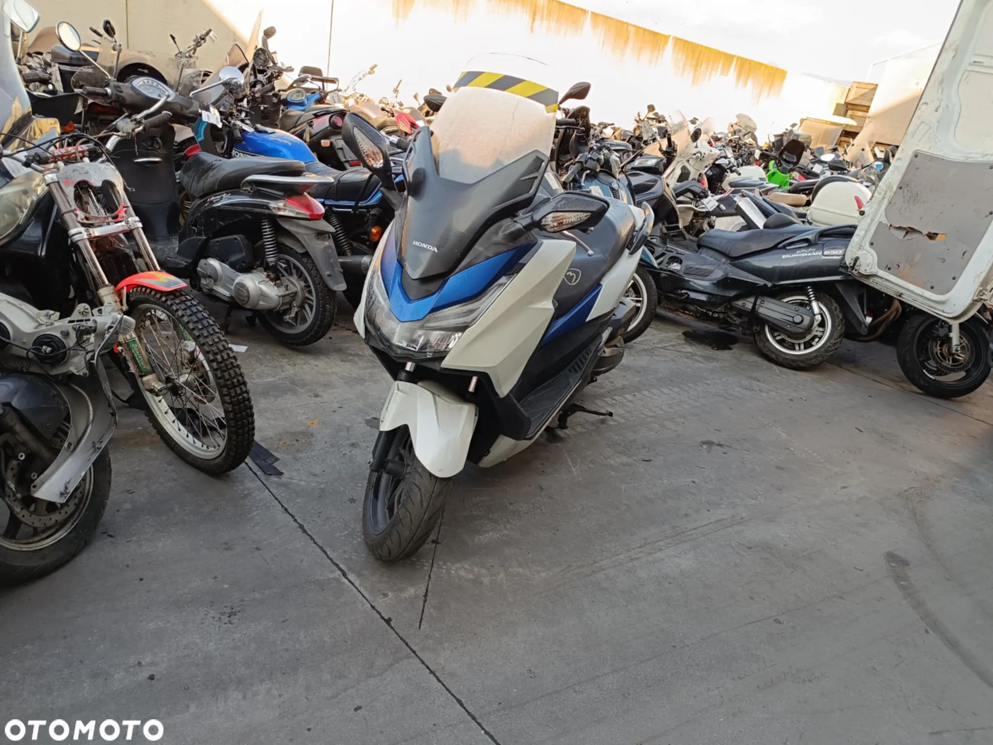 HONDA FORZA FSS 125 2019 podłoga bok podnóżek płoza podest prawa - 6