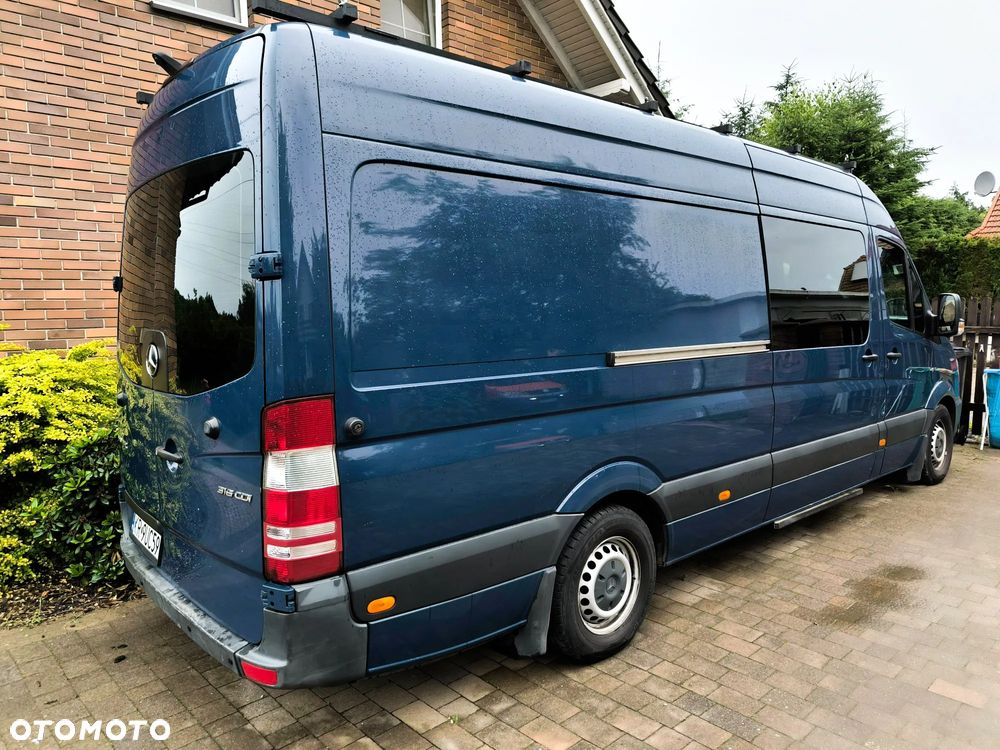 Mercedes-Benz Sprinter - 9