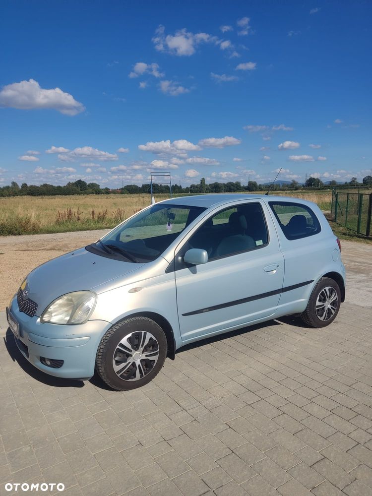 Toyota Yaris - 1