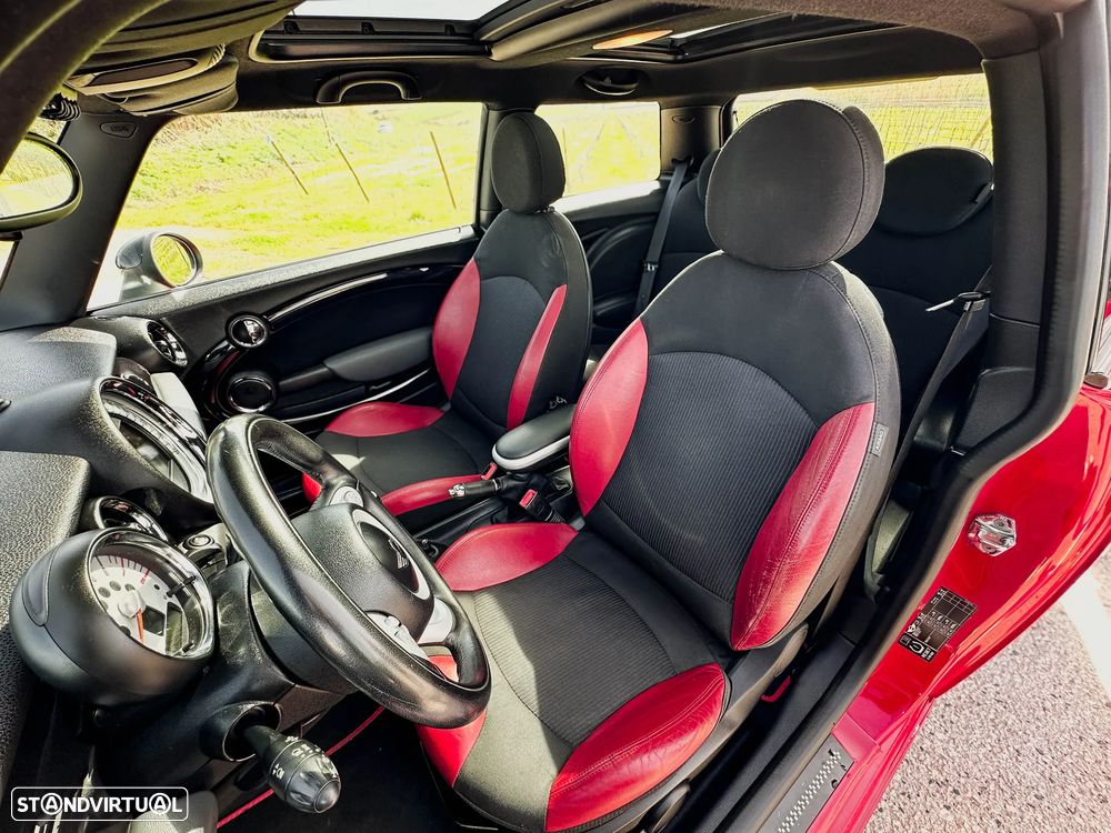 MINI 3 Portas John Cooper Works - 14