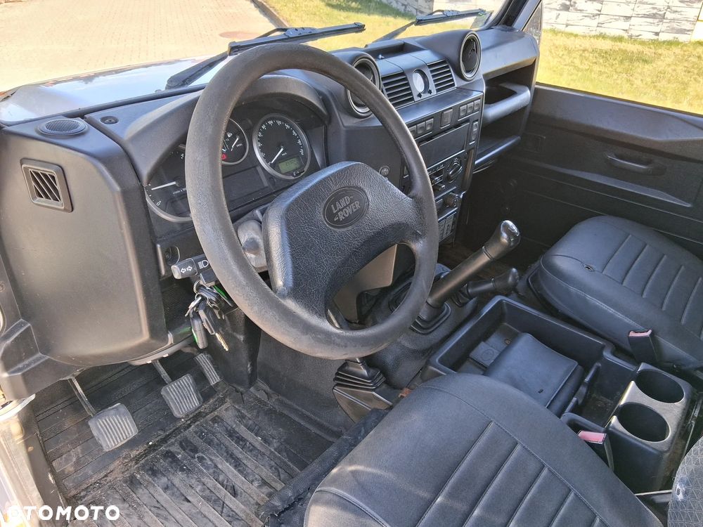 Land Rover Defender 90 Hard Top E - 7
