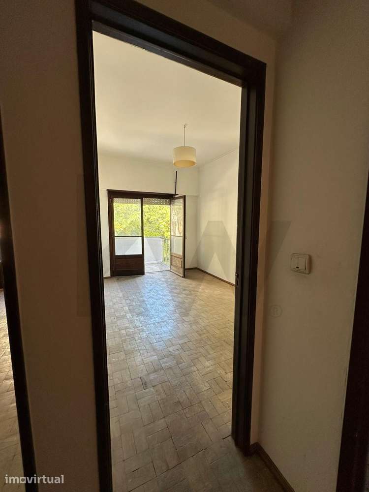 T2 com Varanda e Vista Rio – Localização Premium na Póvoa de Santa Iri - Grande imagem: 2/26