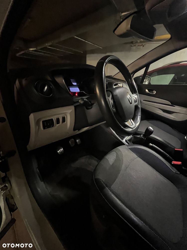 Renault Captur 0.9 Energy TCe XMOD - 13