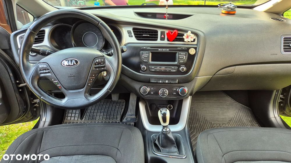 Kia Ceed 1.6 CRDi M - 10