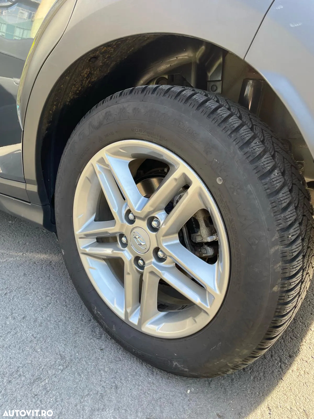 Hyundai KONA - 9