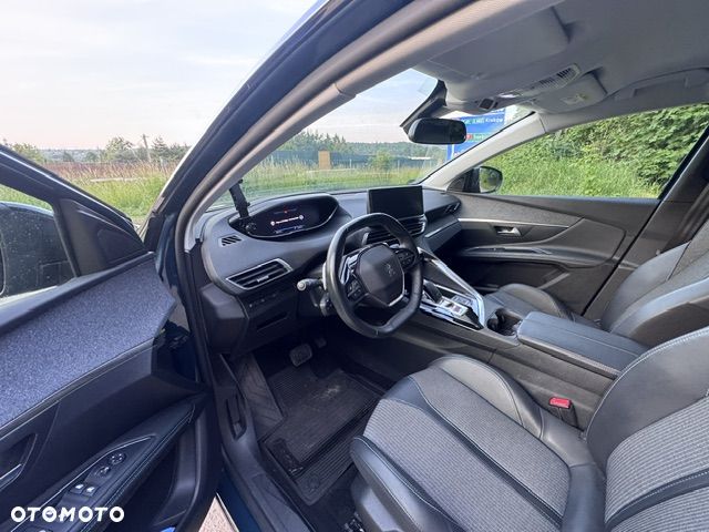 Peugeot 3008 1.2 PureTech Allure Pack S&S EAT8 - 9