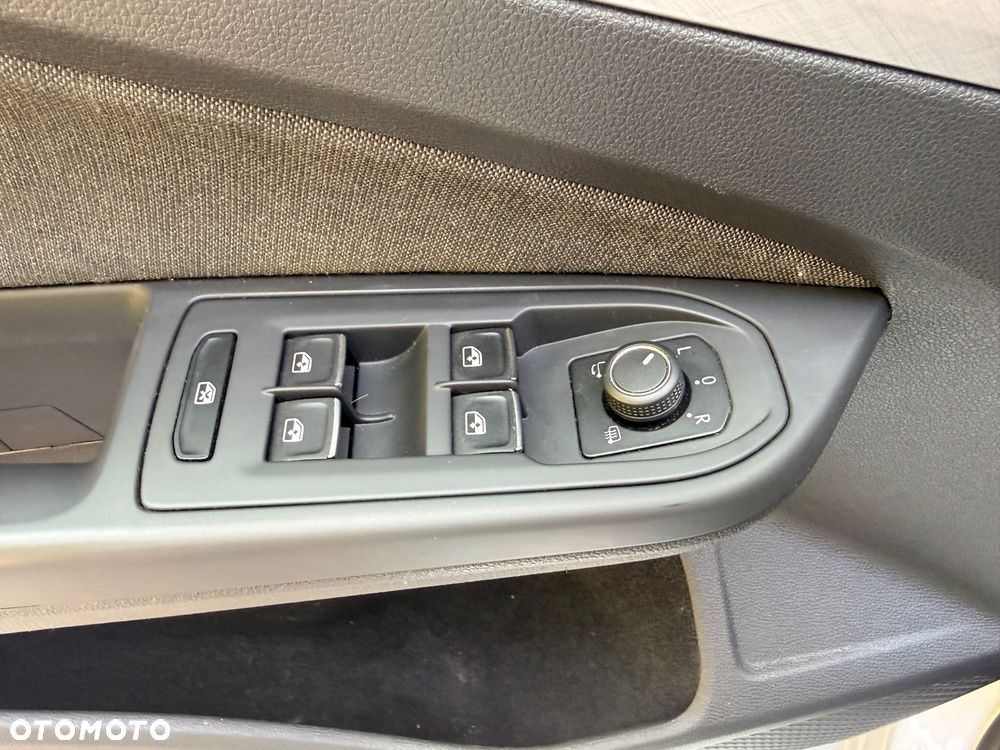 Volkswagen Golf 1.5 TSI EVO Life - 30