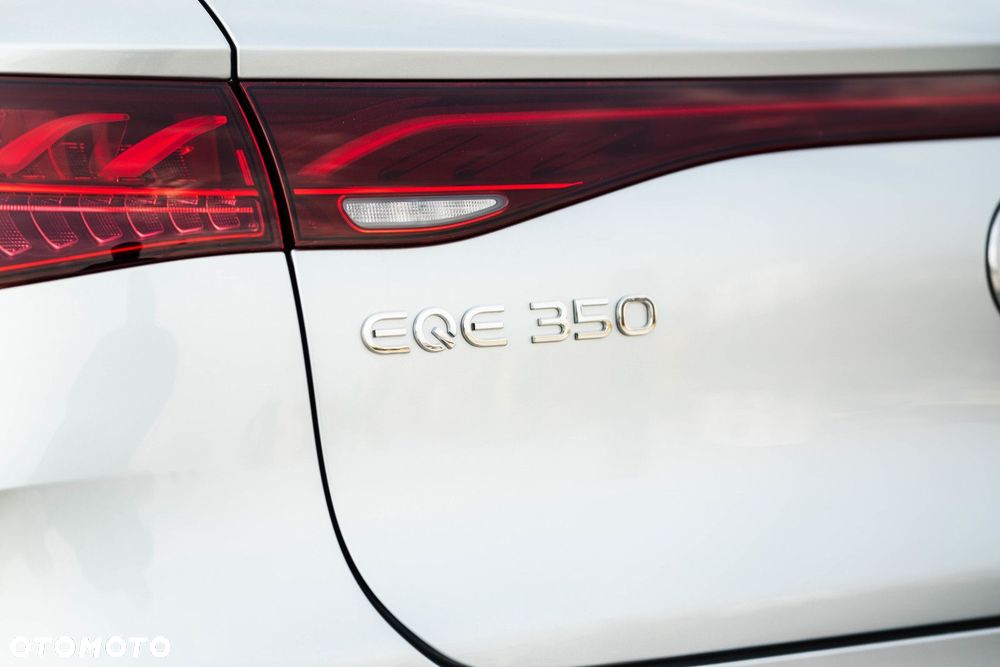 Mercedes-Benz EQE - 11