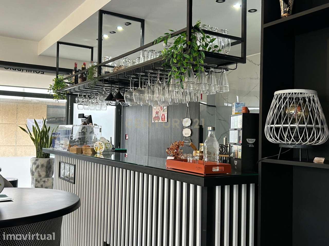 Trespasse de Cafetaria no Centro de Esposende com Grande Esplanada - Grande imagem: 2/42
