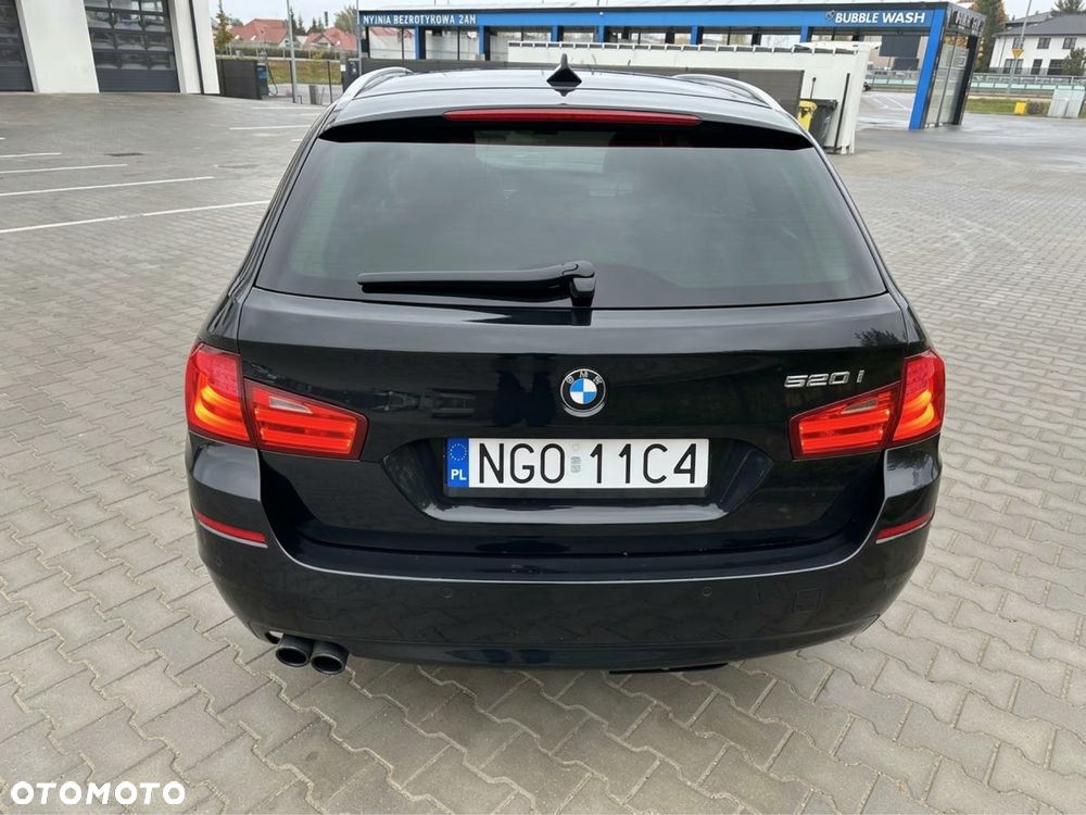 BMW 5 Series 2011 photo 5