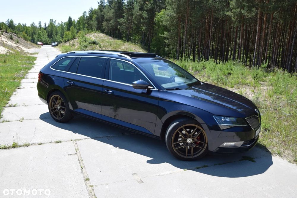 Skoda Superb 2.0 TDI SCR 4x4 Ambition DSG - 1