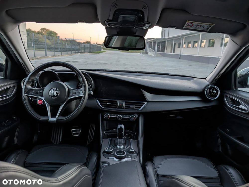 Alfa Romeo Giulia - 14