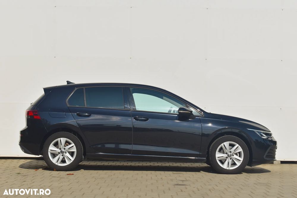 Volkswagen Golf 1.0 eTSI DSG MHEV Life - 10