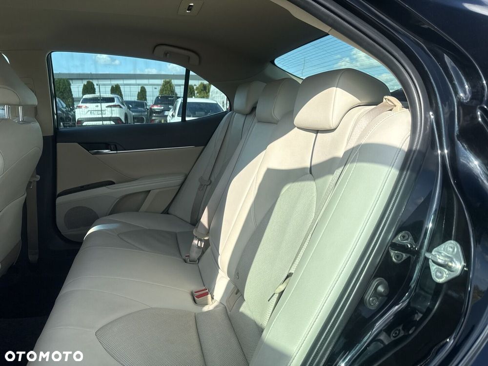 Toyota Camry 2.5 Hybrid Comfort CVT - 16