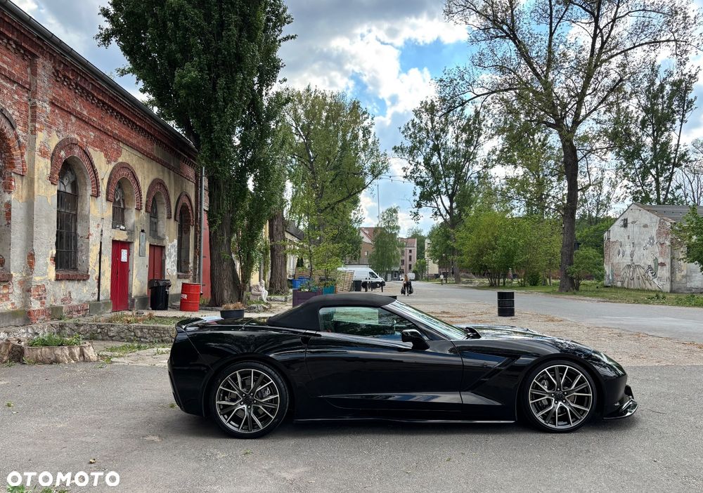 Chevrolet Corvette - 4