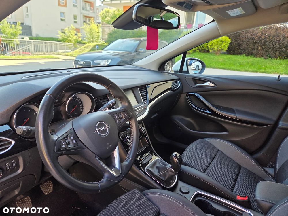 Opel Astra 1.2 T Edition S&S - 9