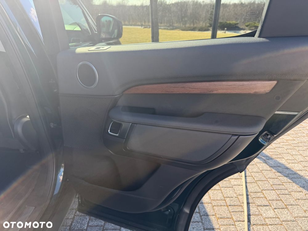 Land Rover Discovery 3.0 TD6 HSE - 29