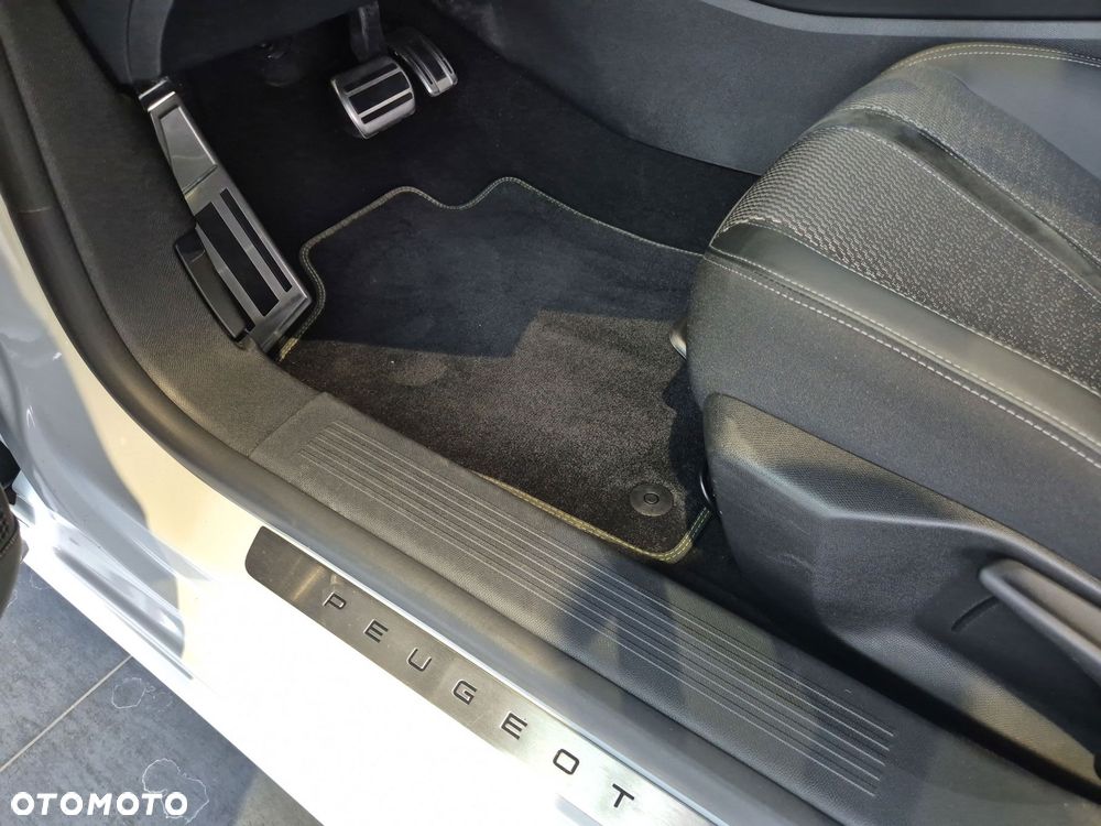 Peugeot 308 1.2 PureTech GT S&S EAT8 - 15