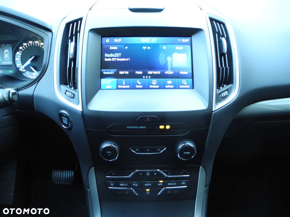 Ford S-Max - 12