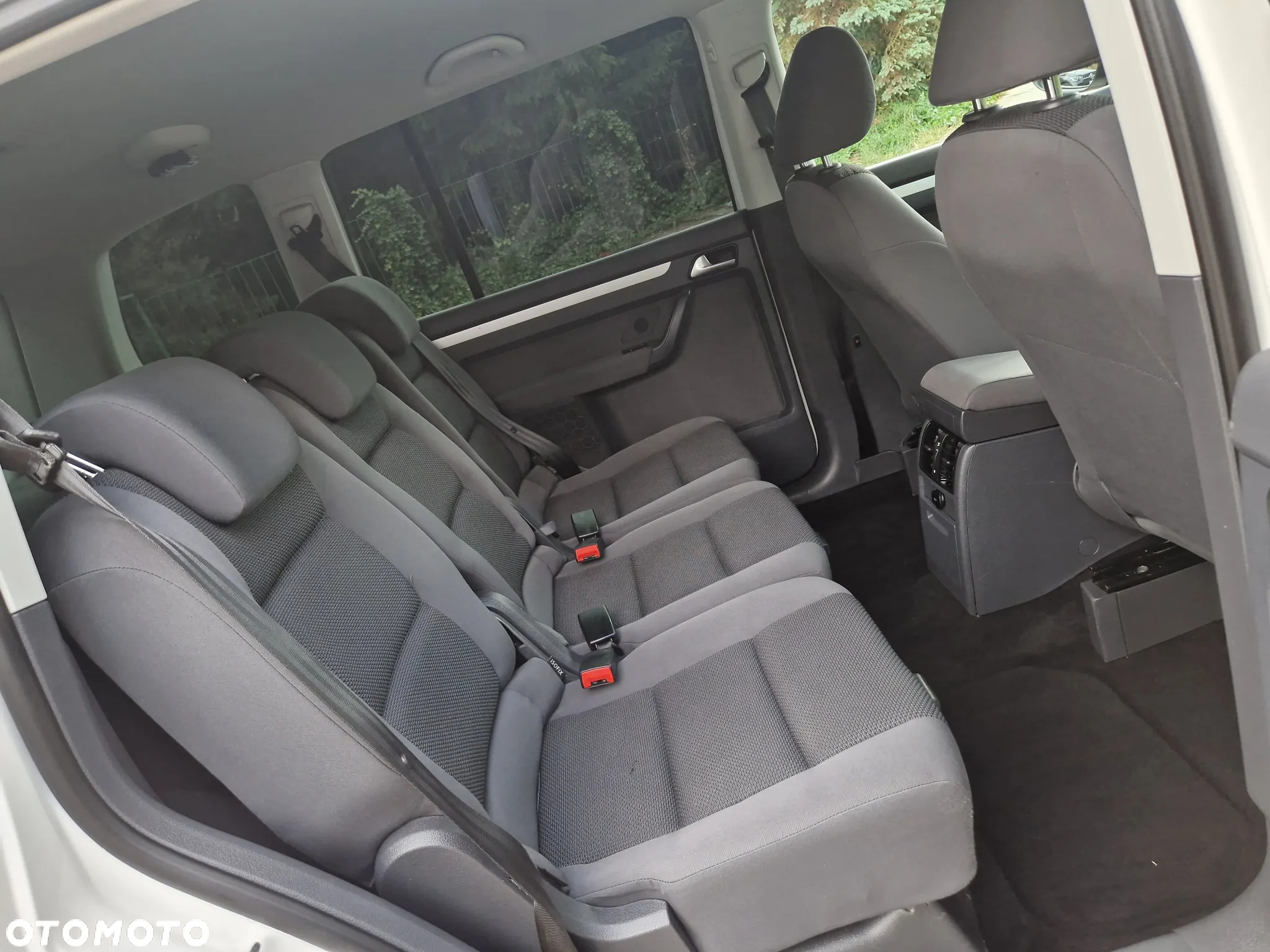Volkswagen Touran 1.6 TDI DPF Comfortline - 28