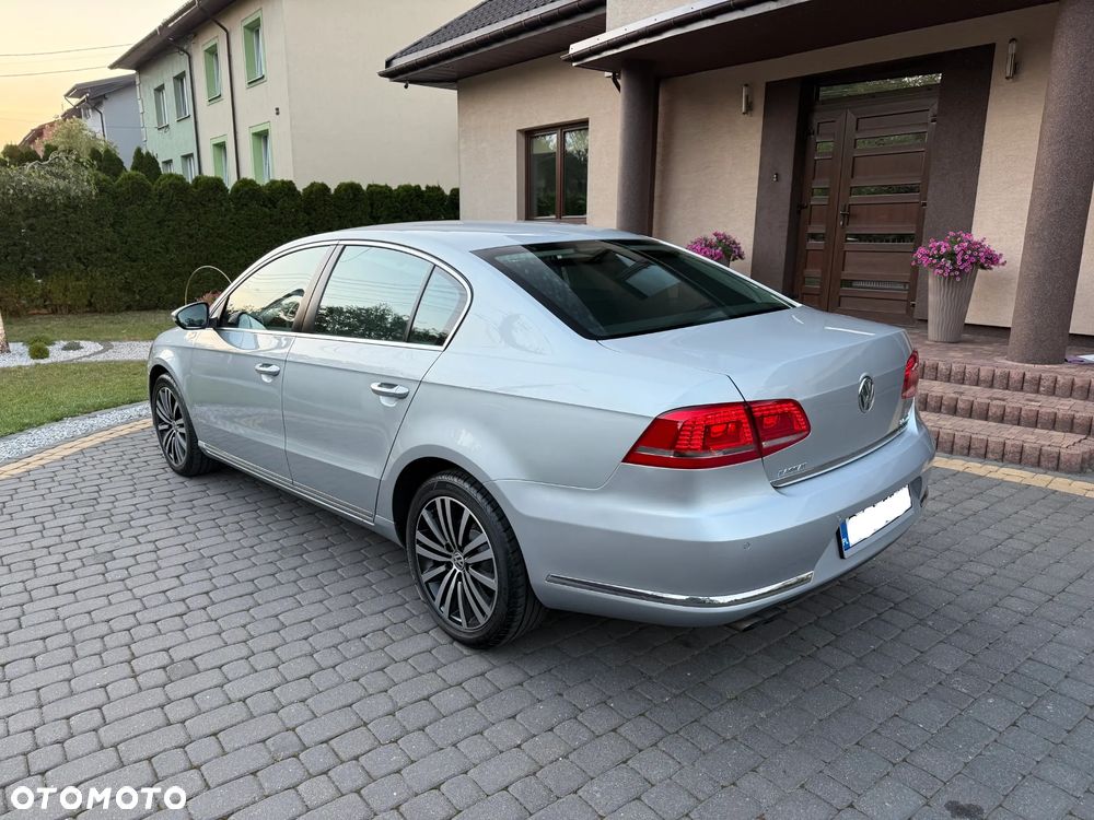 Volkswagen Passat 2.0 TDI Comfortline - 12