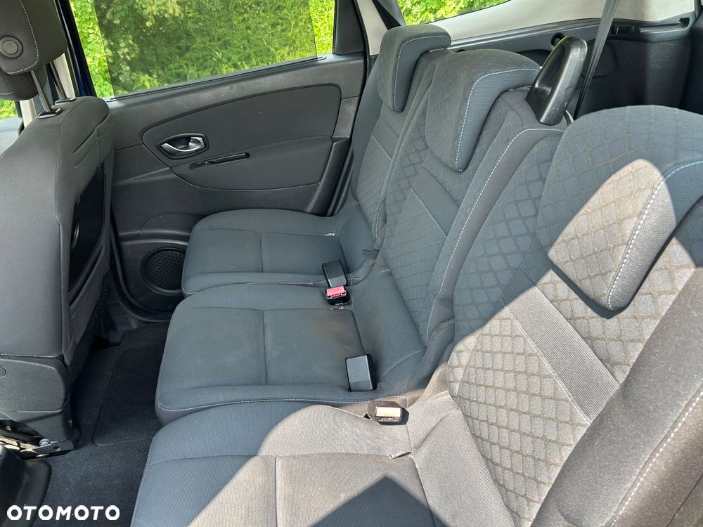Renault Grand Scenic - 17