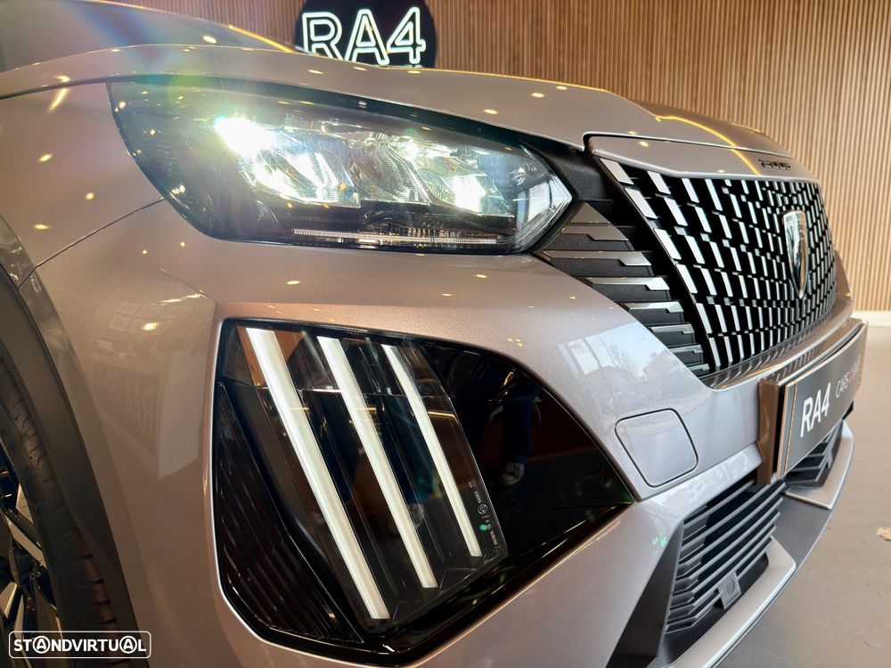 Peugeot e-2008 Allure - 15