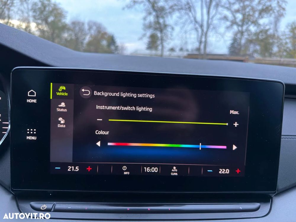 Skoda Octavia Combi 2.0 TDI DSG Ambition - 17