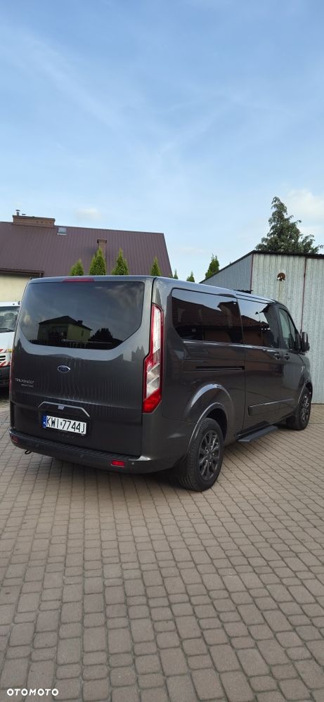 Ford Tourneo Custom 2019 photo 2
