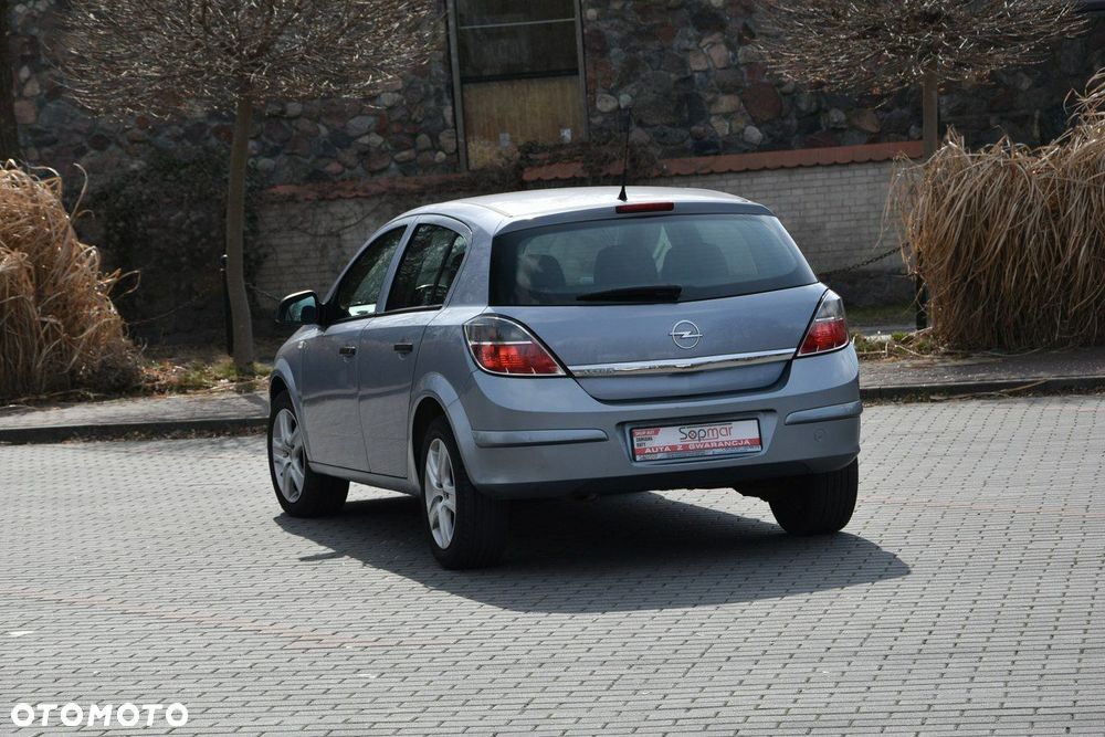 Opel Astra - 16