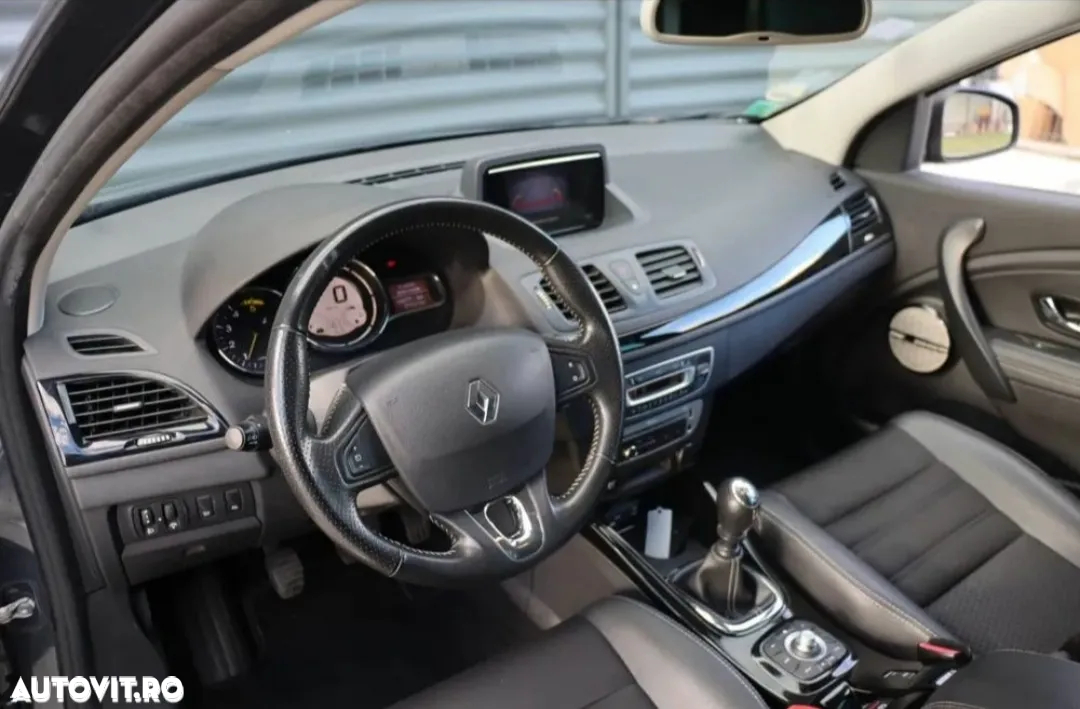 Renault Megane ENERGY dCi 110 Start & Stop Bose Edition - 3