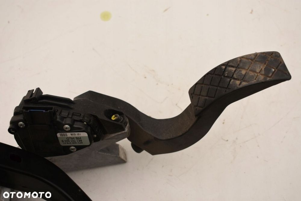 PEDAŁY MANUAL POTENCJOMETR A4 B7 1.9TDI 8E1721523B - 2