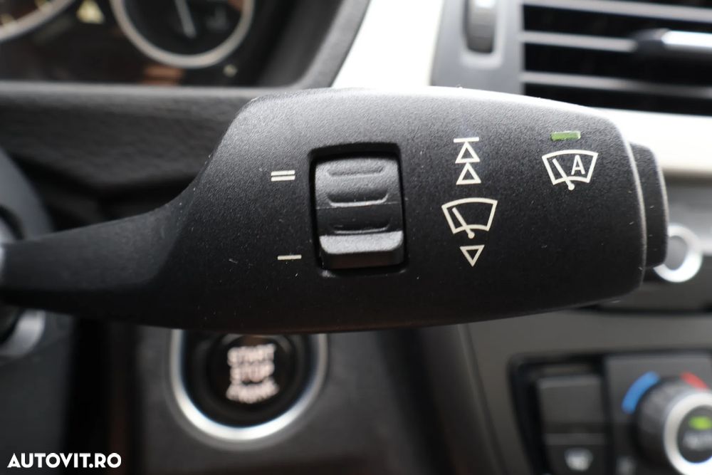BMW Seria 3 320d Efficient Dynamic Edition Aut. - 35