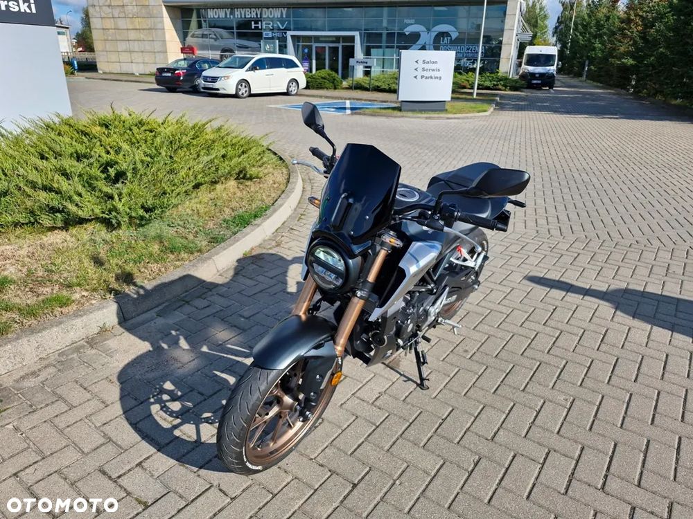 Honda CB - 8