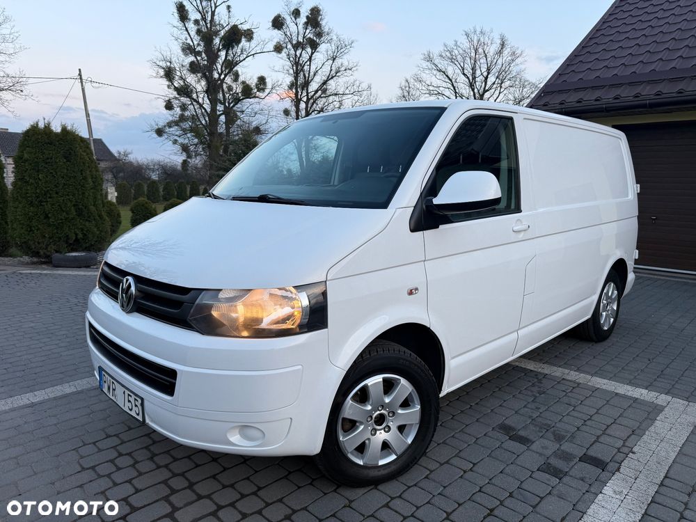 Volkswagen Transporter - 1