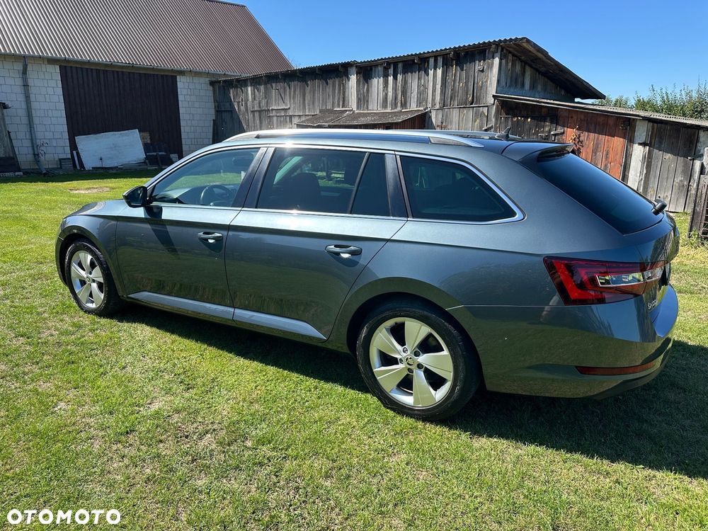 Skoda Superb 2016 photo 4