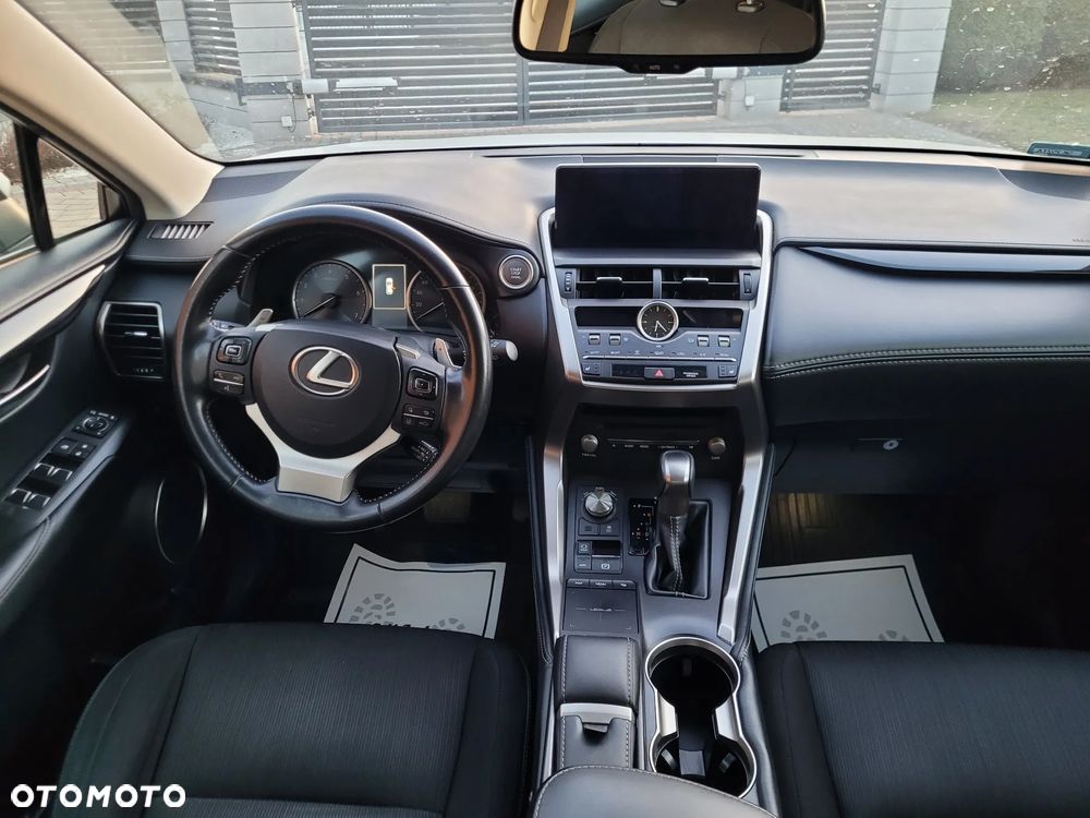 Lexus NX 300 Business Edition AWD - 18