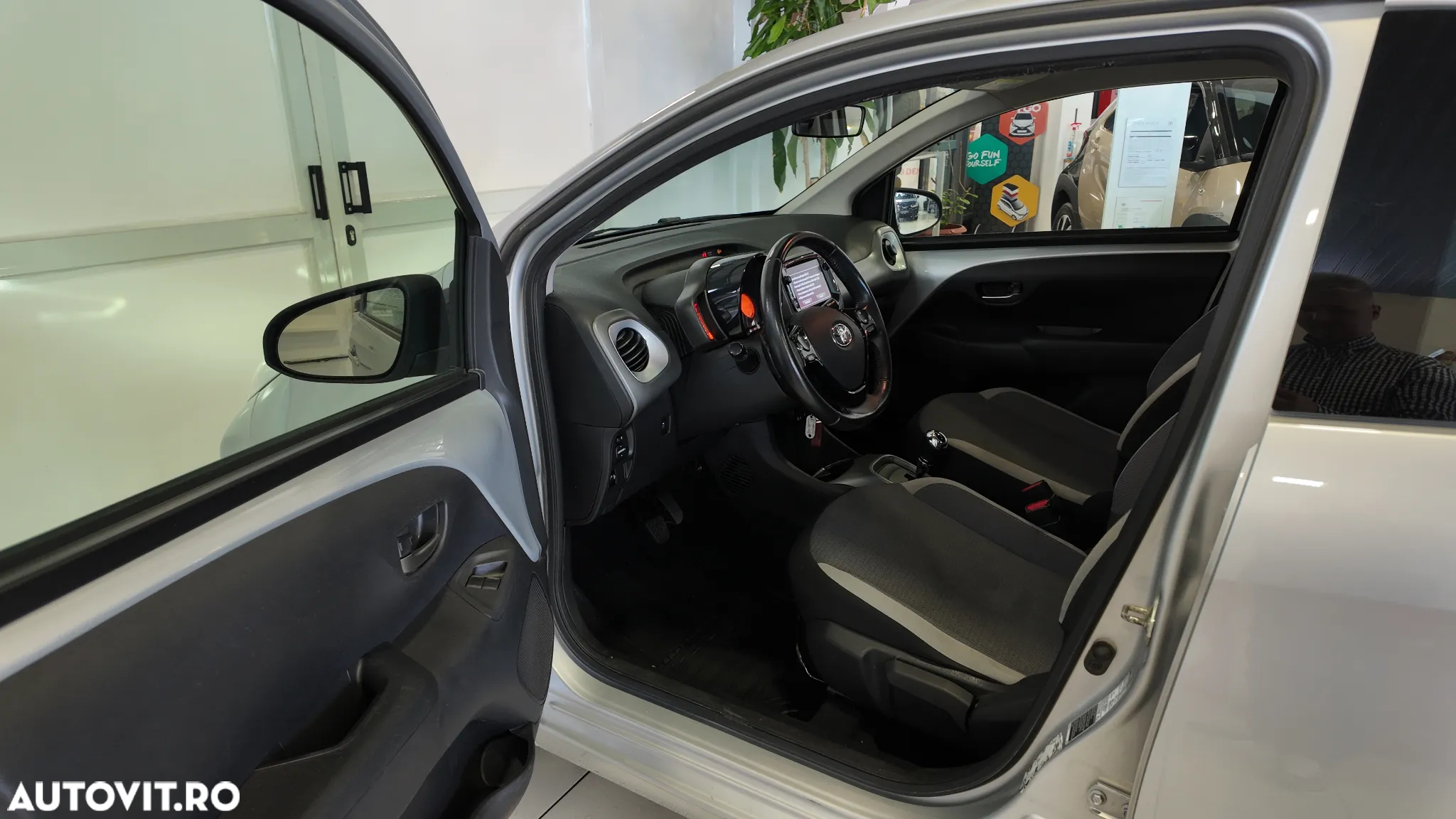 Toyota Aygo 1.0 VVY-I 5 usi MultiMode X-connect - 11