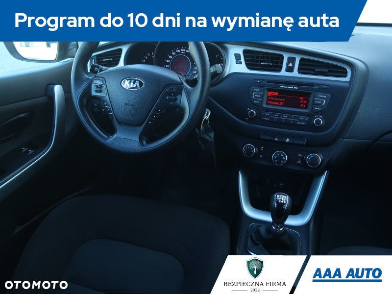 Kia Ceed - 8