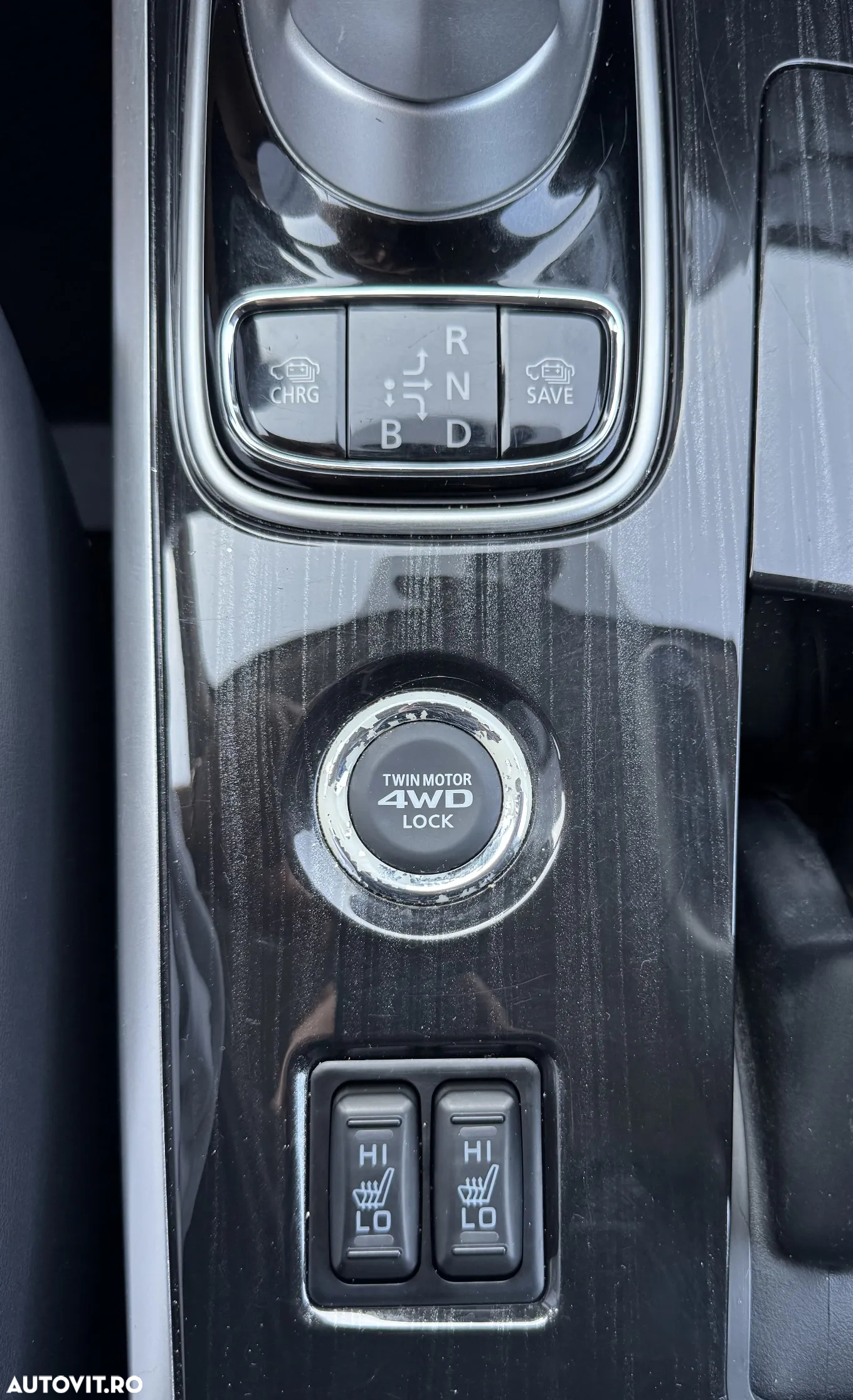 Mitsubishi Outlander 2.0 4WD Plug-In Hybrid - 29