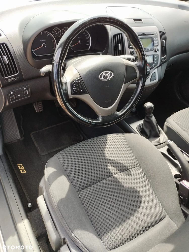 Hyundai i30 1.6 CRDi Comfort - 22